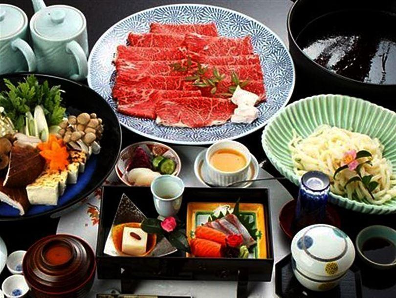 Suiranro Hotell Hitoyoshi Eksteriør bilde